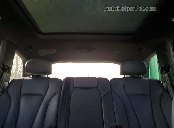 WA1LXAF73LD007115 2020 AUDI Q7 Black Widok tylnych siedzeń