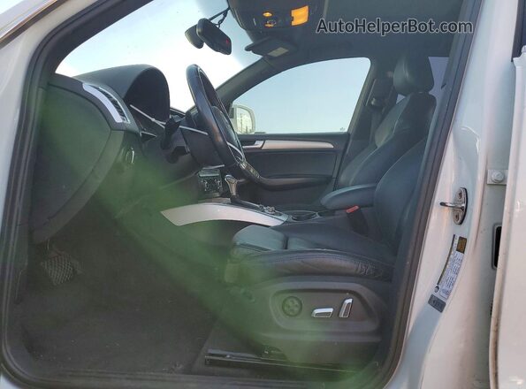 WA1M2AFP5HA048714 2017 AUDI Q5 White Вид салону спереду