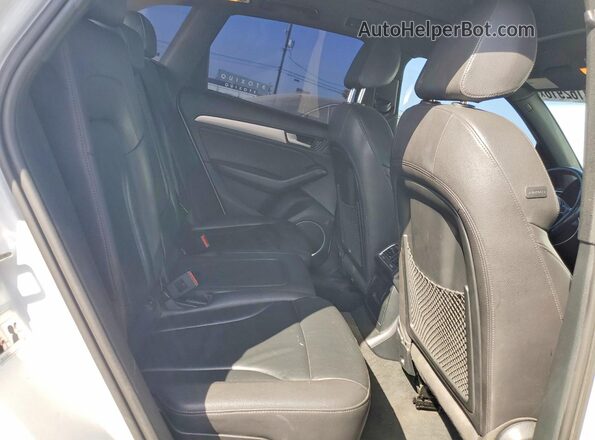 WA1M2AFP5HA048714 2017 AUDI Q5 White Вид задньої частини салону
