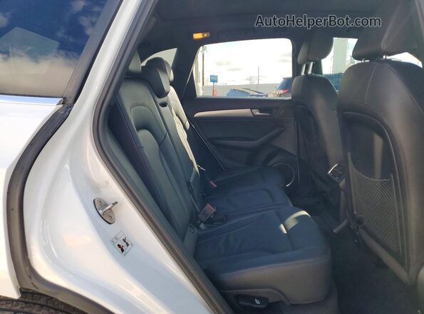 WA1M2AFP6HA037799 2017 AUDI Q5 White უკანა სალონის ხედი