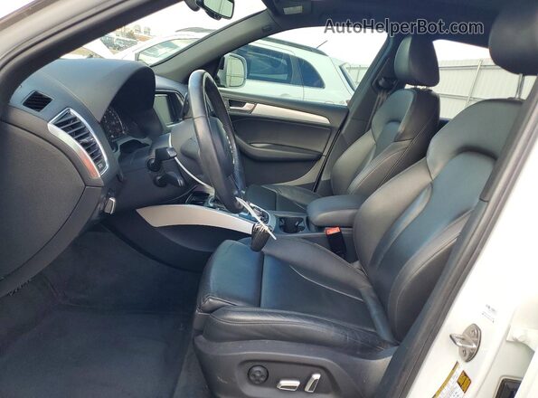 WA1M2AFP6HA037799 2017 AUDI Q5 White წინა სალონის ხედი