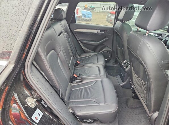 WA1M2AFP7HA091029 2017 AUDI Q5 Black Widok wnętrza z tyłu