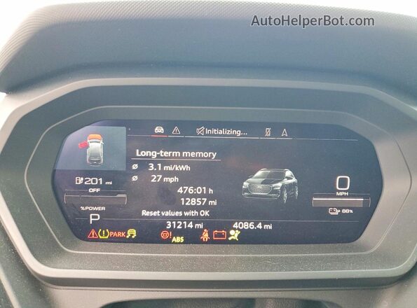 WA1M2BFZ7NP052585 2022 AUDI Q4 Gray Вид щитка приладів