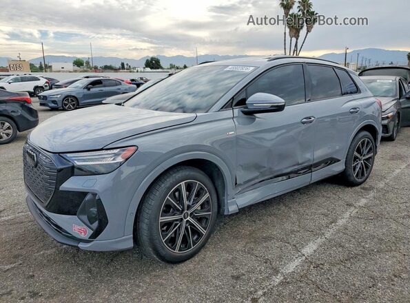 WA1M2BFZ7NP052585 2022 AUDI Q4 Gray Передня ліва чверть