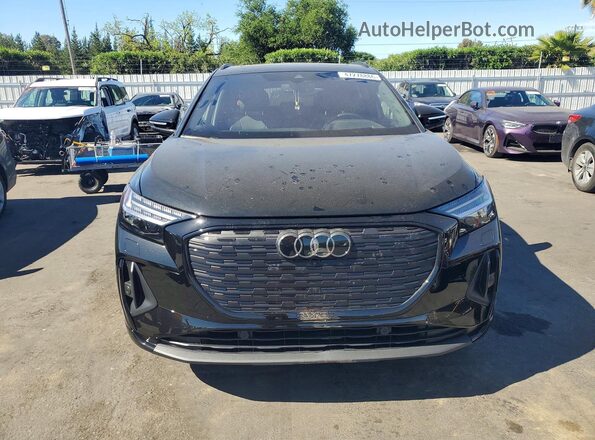 WA1MUBFZ8RP048027 2024 AUDI Q4 Черный Вид спереди