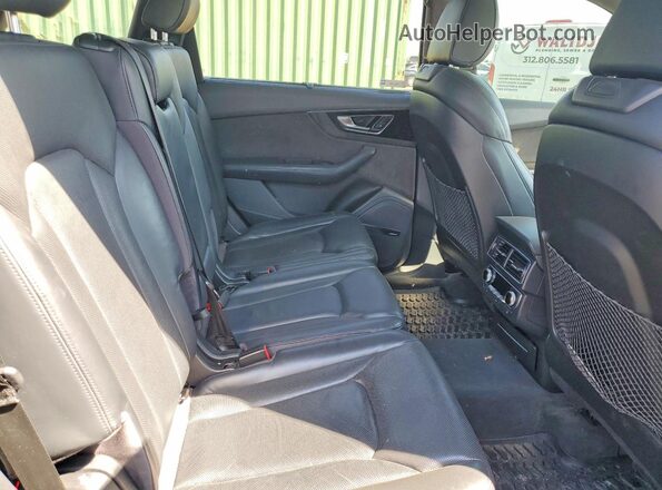 WA1VAAF70HD012662 2017 AUDI Q7 Черный Вид задних сидений