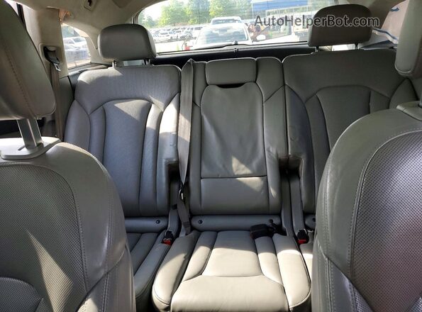 WA1VAAF70HD019059 2017 AUDI Q7 Желто-коричневый Вид задних сидений