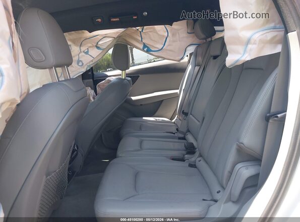 WA1VAAF71HD032094 2017 AUDI Q7 White VIN կոդի պիտակի տեսք