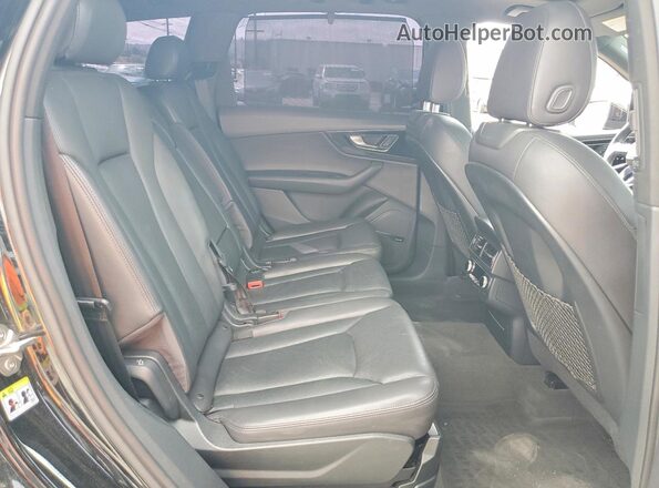 WA1VAAF71HD056198 2017 AUDI Q7 Черный Вид задней части салона
