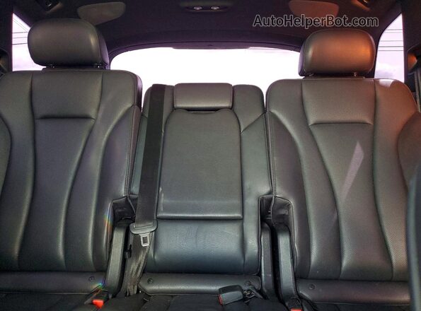 WA1VAAF71HD056198 2017 AUDI Q7 Черный Вид задних сидений