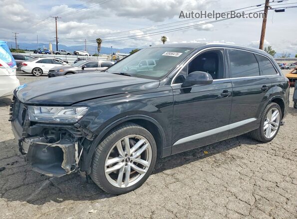 WA1VAAF71HD056198 2017 AUDI Q7 Черный Передняя левая четверть