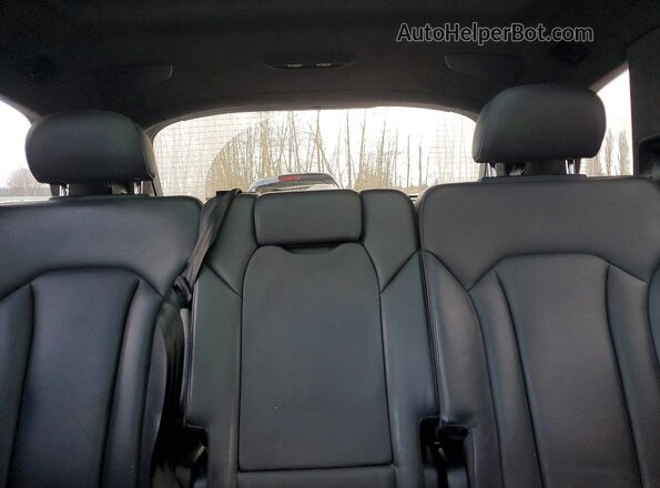 WA1VAAF74HD006802 2017 AUDI Q7 Gray Вид задніх сидінь