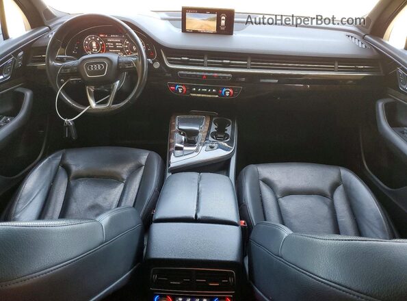 WA1VAAF74HD058382 2017 AUDI Q7 Черный Вид панели приборов