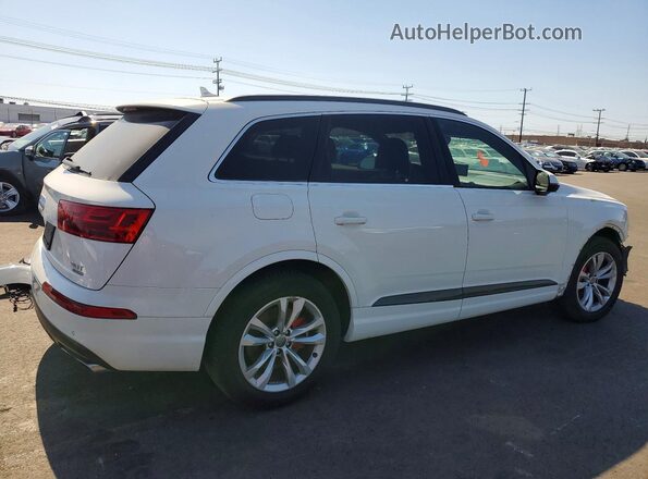 WA1VAAF76HD021611 2017 AUDI Q7 Белый Задняя правая четверть