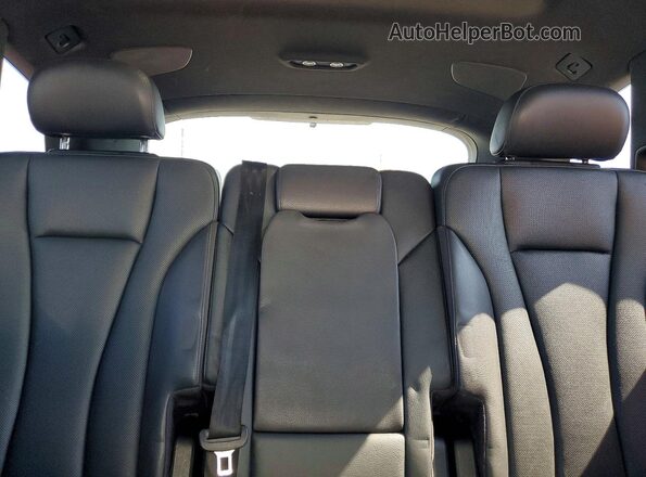 WA1VAAF76HD021611 2017 AUDI Q7 Белый Вид задних сидений