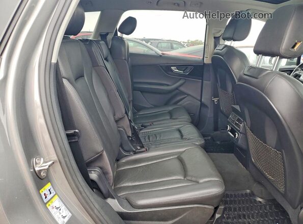 WA1VAAF76HD046945 2017 AUDI Q7 Gray უკანა სავარძლების ხედი