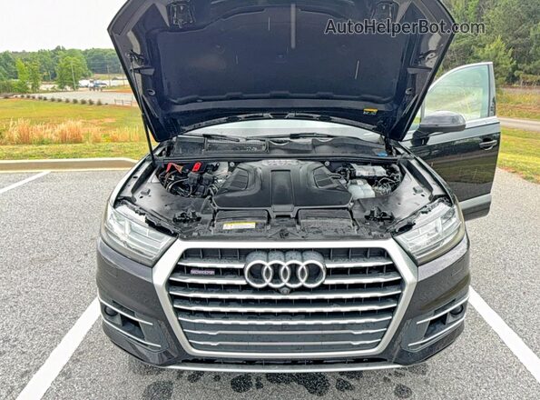 WA1VAAF76HD057153 2017 AUDI Q7 Black Вид салону спереду