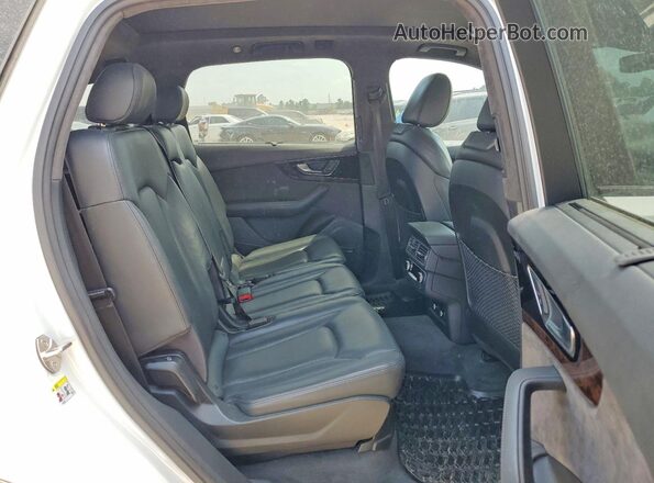 WA1VAAF78JD014794 2018 AUDI Q7 Белый Вид задней части салона