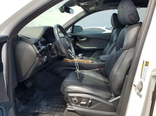 WA1VAAF78JD014794 2018 AUDI Q7 Белый Вид салона спереди