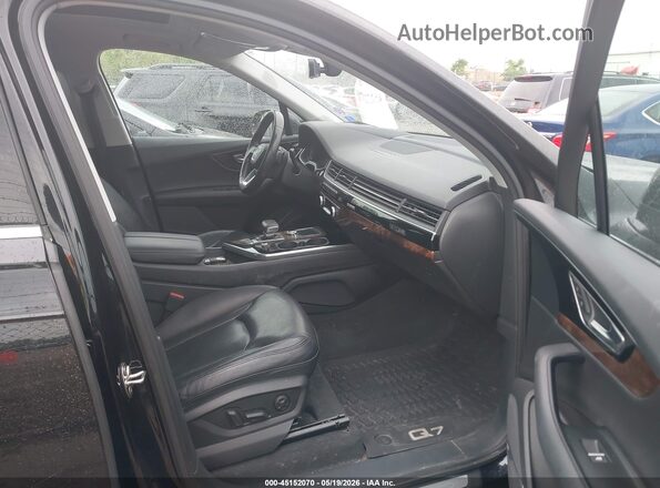 WA1VAAF78JD025293 2018 AUDI Q7 Черный Вид салона спереди