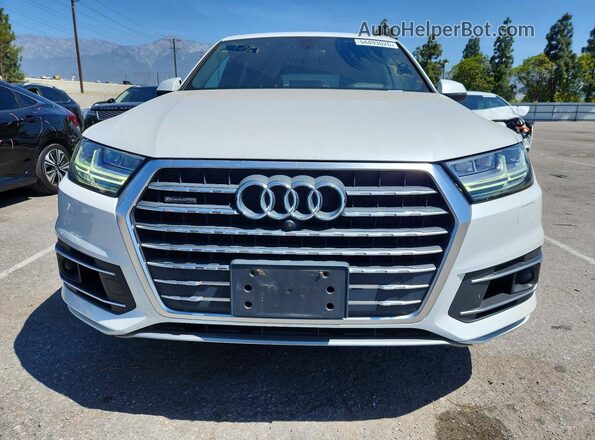 WA1VAAF7XHD013382 2017 AUDI Q7 White Widok z przodu