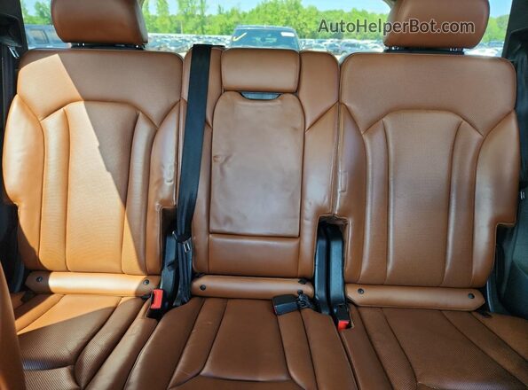 WA1VABF74HD034119 2017 AUDI Q7 Gray Rear seats view