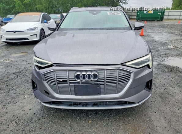WA1VABGE2KB020767 2019 AUDI E-TRON Серый Вид спереди