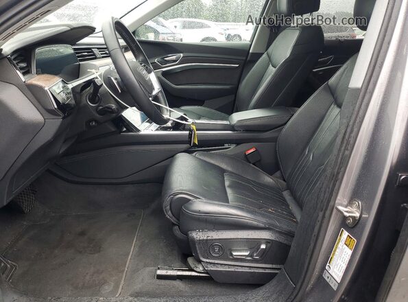 WA1VABGE2KB020767 2019 AUDI E-TRON Серый Вид салона спереди