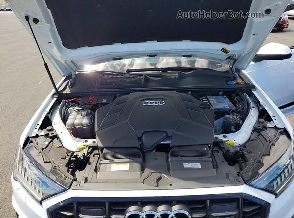 WA1VXAF75MD037114 2021 AUDI Q7 White Вид підкапотного простору