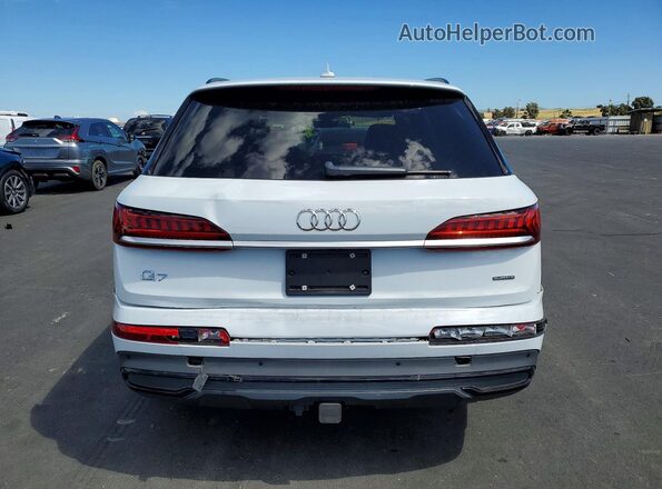 WA1VXAF75MD037114 2021 AUDI Q7 White Вид ззаду