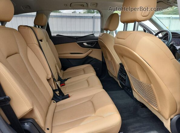 WA1VXAF7XLD006407 2020 AUDI Q7 Белый Вид задней части салона
