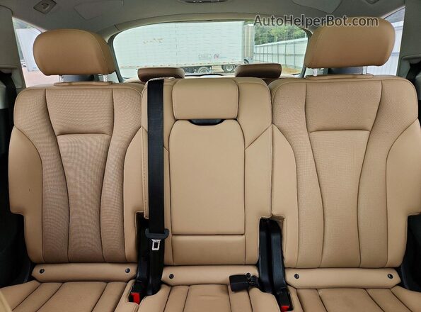 WA1VXAF7XLD006407 2020 AUDI Q7 Белый Вид задних сидений