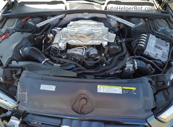 WAUA4AF49KA109558 2019 AUDI S4 Gray Widok wnętrza z tyłu
