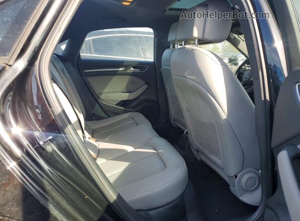 WAUAUGFF5H1036119 2017 AUDI OTHER Black Widok tylnych siedzeń