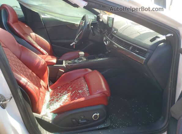 WAUB4AF45MA006953 2021 AUDI S4 White Widok wnętrza z przodu