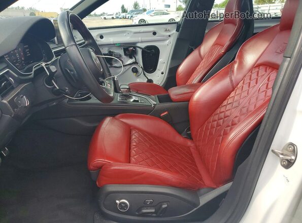 WAUB4AF46KA078595 2019 AUDI S4 White Widok wnętrza z przodu