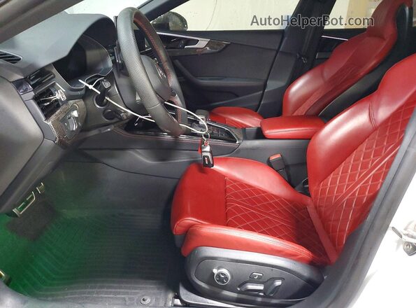 WAUB4DF55PA060476 2023 AUDI S5 White Vista interior delantera