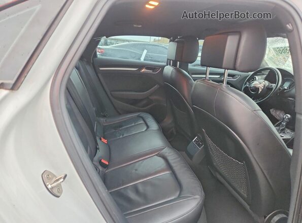 WAUB8GFFXG1073884 2016 AUDI A3 White Вид задніх сидінь