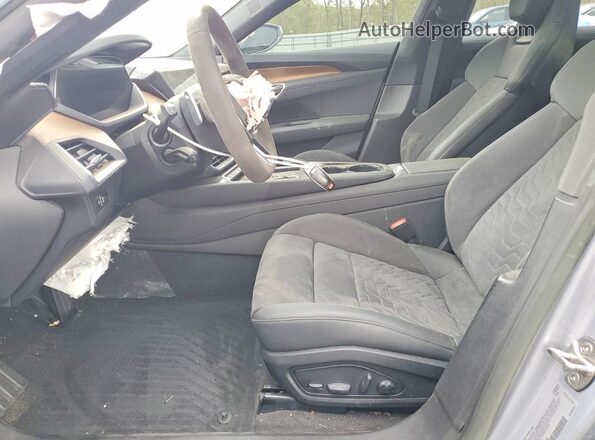 WAUDJBFW0P7005395 2023 AUDI E-TRON Серебряный Вид салона спереди