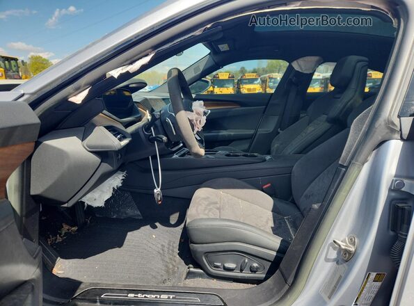 WAUDJBFW0P7005395 2023 AUDI E-TRON Серебряный 