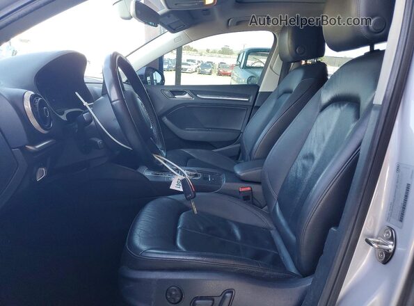 WAUE8GFF8G1036748 2016 AUDI A3 Серебряный Вид салона спереди