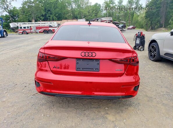 WAUGUDGY9NA105575 2022 AUDI A3 Red Вид ззаду