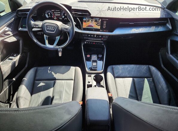 WAUHUDGY0NA086712 2022 AUDI A3 White Vista del salpicadero