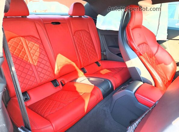 WAUN4AF54PA039193 2023 AUDI S5 White Widok tylnych siedzeń