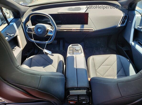 WB523CF03RCR88309 2024 BMW IX Черный Вид панели приборов