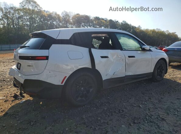 WB523CF06PCM41127 2023 BMW IX White Trasero derecho