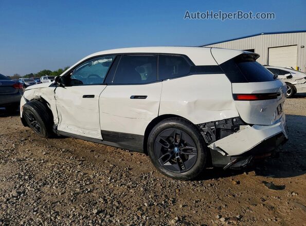 WB523CF06PCM41127 2023 BMW IX White Trasero izquierdo