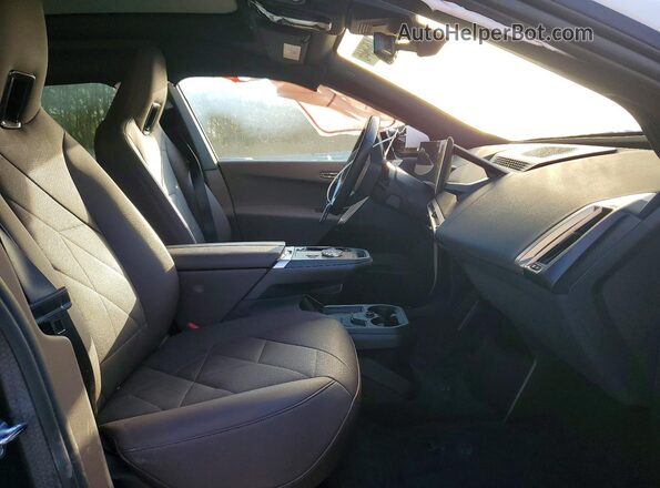 WB523CF06PCM41127 2023 BMW IX White Vista interior delantera