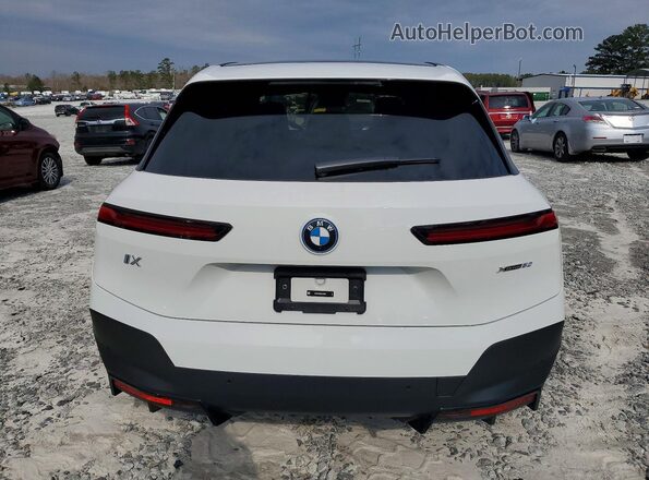 WB523CF09SCT29558 2025 BMW IX White Vista trasera