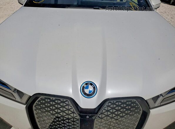 WB523CF0XPCM64118 2023 BMW IX White Engine compartment view
